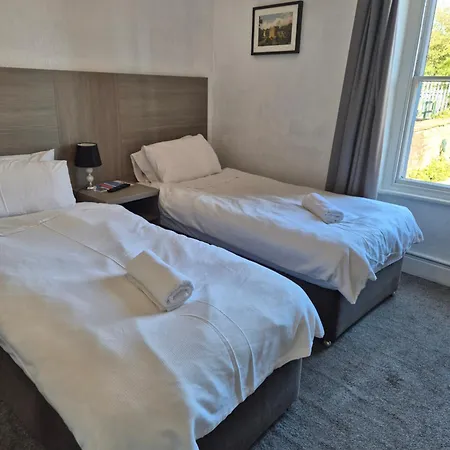 Hotel The Old Victoria 2*